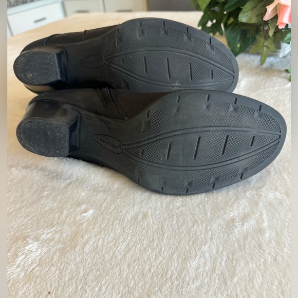 Bear Traps Western Black Ruched Vegan Boots with 2 1/2” Heels Women’s Size 10 - Picture 8 of 12